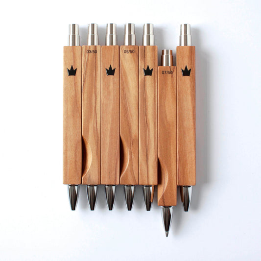 Unikat trifft Luxus – KANTELL Kugelschreiber aus Olivenholz  – Limitiert